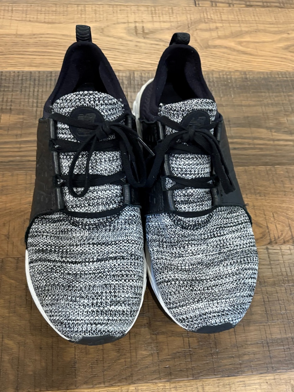 New Balance Men's Black and Gray Fresh Foam Cruz Sneakers. Men’s size 10.
